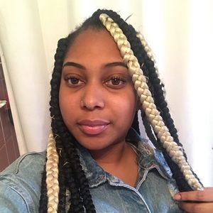 Meet your Posher, Ashley